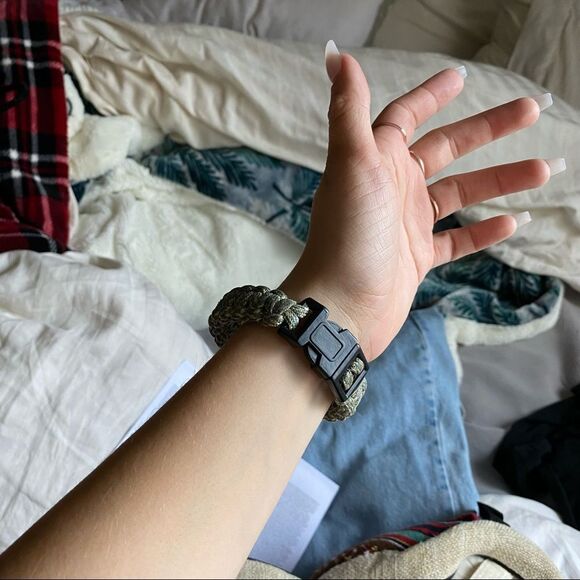 Paracord Rock Climbing Bracelet - Picture 2 of 2